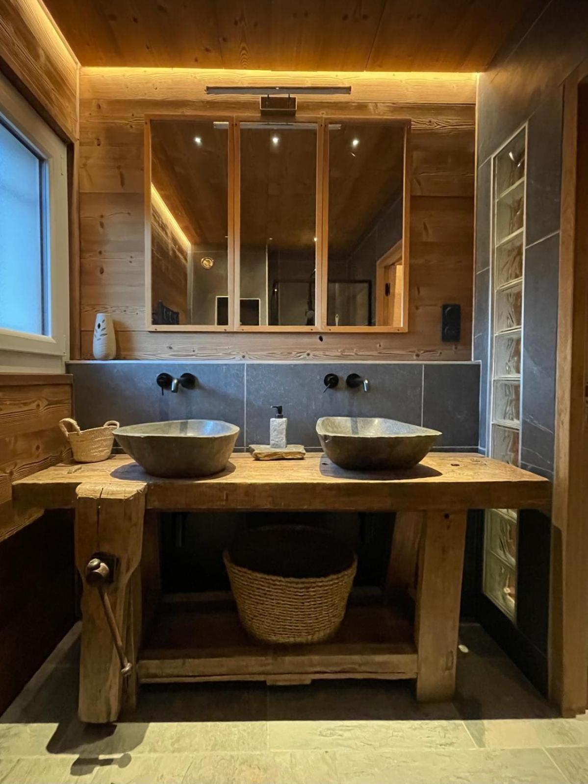 Gite Confort 15 Couchages, Vue Panoramique Montagne Hautes Alpes, Terrasses Embrun Exterior foto