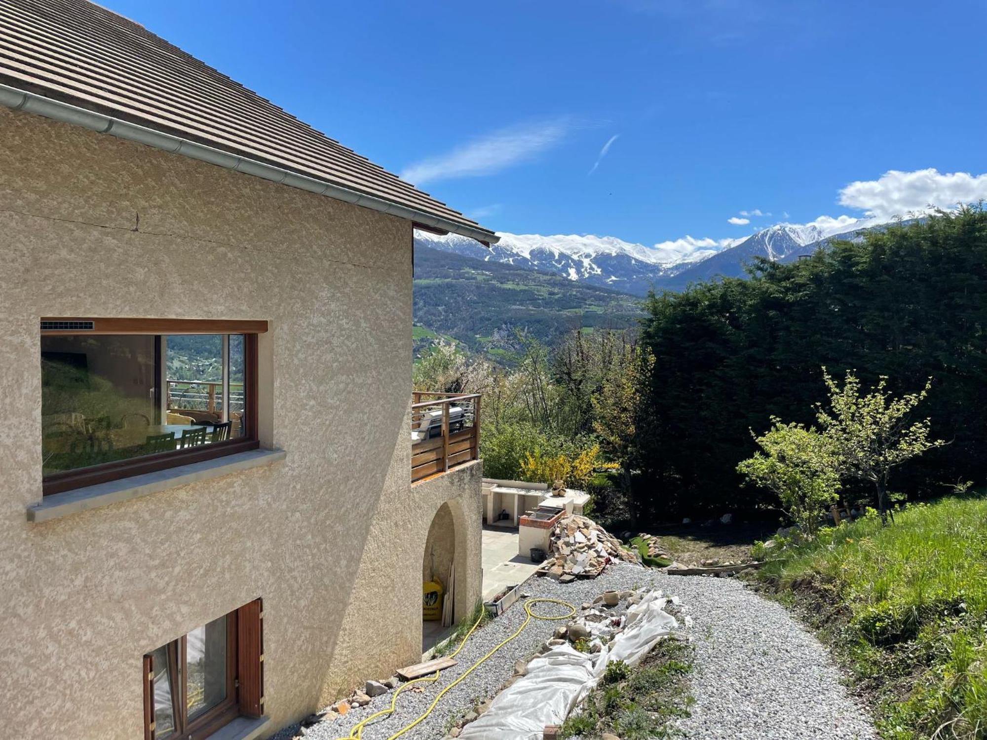 Gite Confort 15 Couchages, Vue Panoramique Montagne Hautes Alpes, Terrasses Embrun Exterior foto