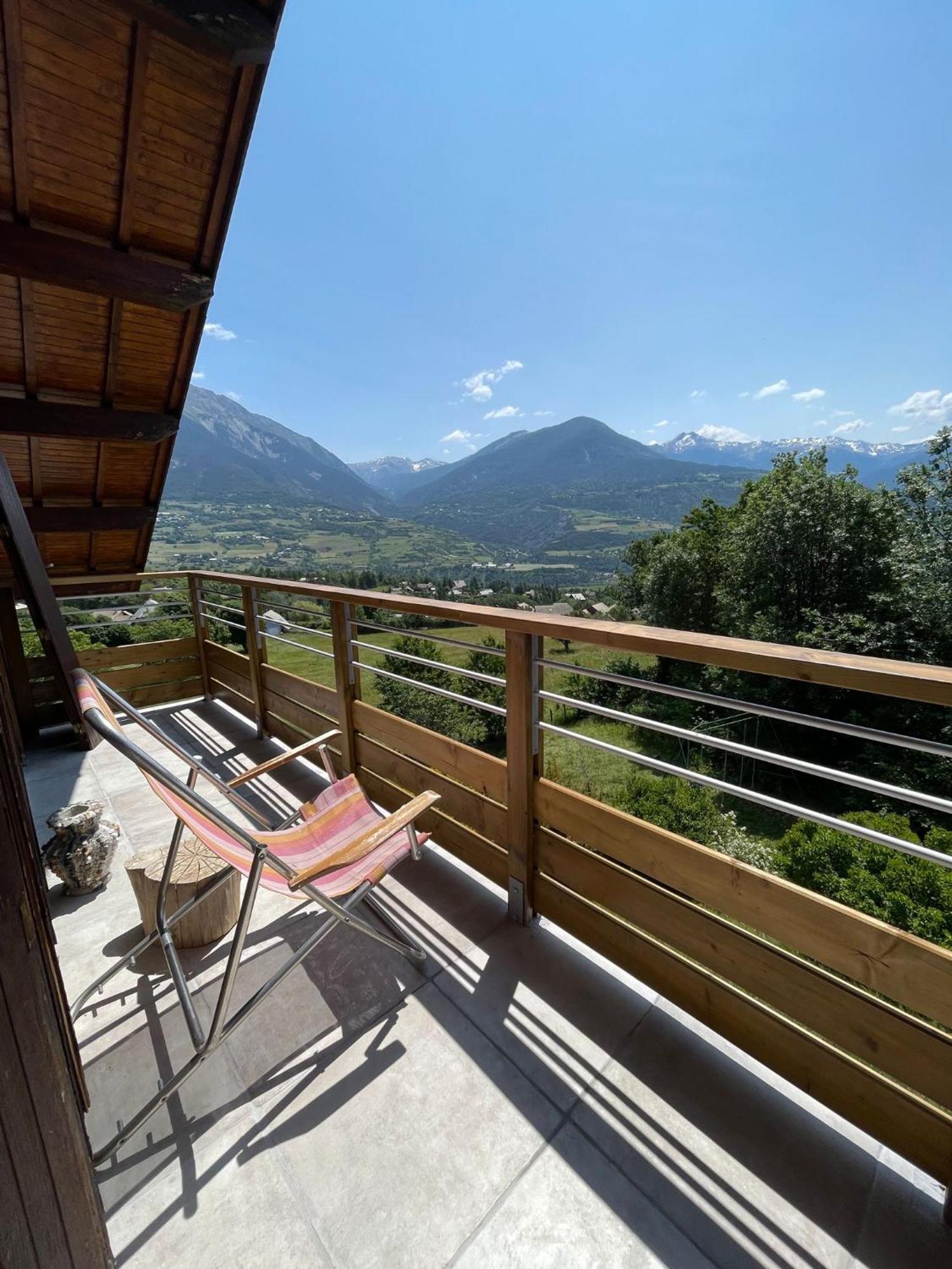 Gite Confort 15 Couchages, Vue Panoramique Montagne Hautes Alpes, Terrasses Embrun Exterior foto